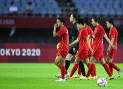 爱游戏官方入口-女足比赛为球迷带来精彩瞬间