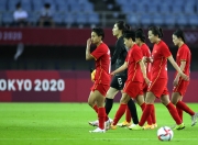 爱游戏官方入口-女足比赛为球迷带来精彩瞬间